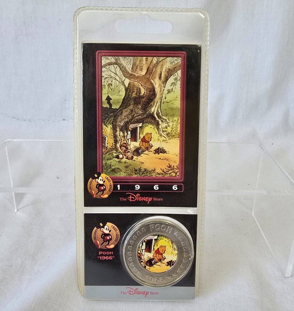 The Disney Store Disney Decades Coin #37 1966 Winnie The Pooh New Sealed Vtg